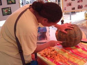 かぼちゃアートの実演